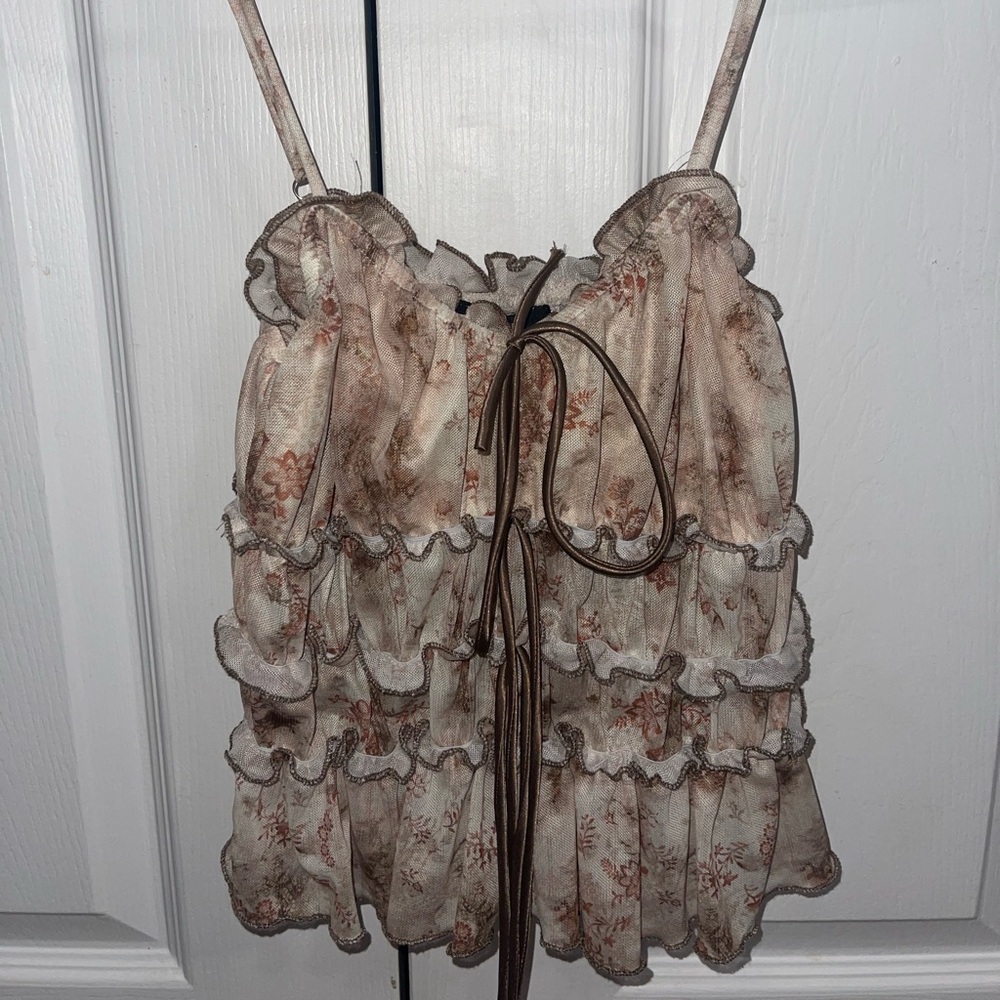 Forever 21 Bohemian Floral blouse tank top 2/25$